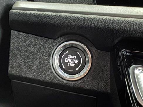 New 2026 Chevrolet Traverse LT w/ Driver Confidence Package AWD/4WD image 25