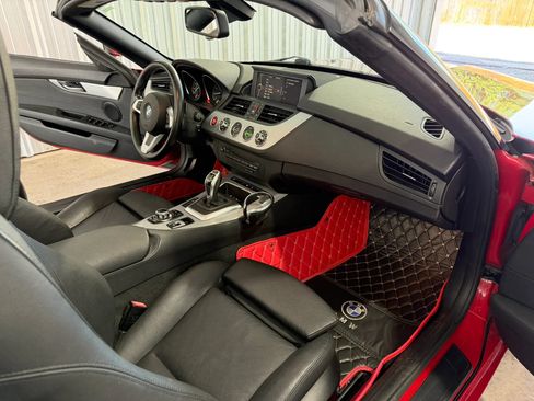 Used 2012 BMW Z4 sDrive28i w/ Sport Pkg RWD image 32