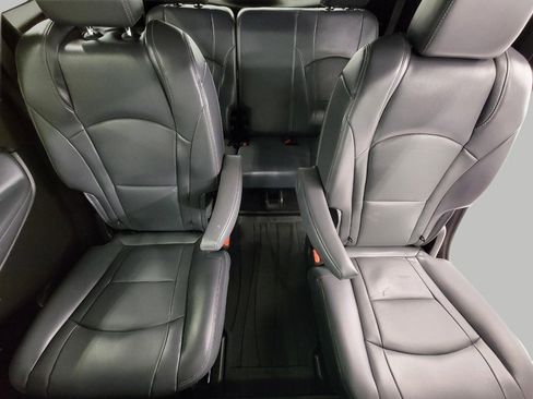 Used 2023 Buick Enclave Essence w/ Experience Buick Package image 24