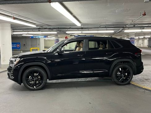 New 2026 Volkswagen Atlas Cross Sport SEL R-Line image 33