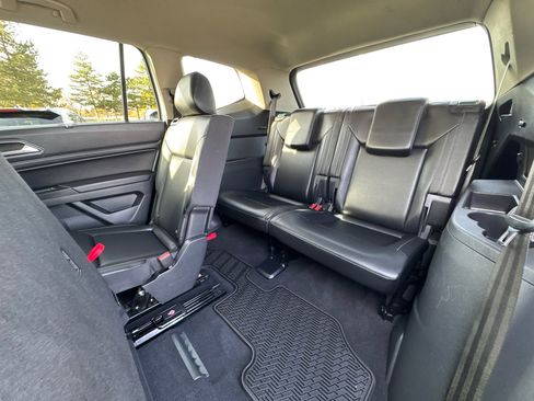 Used 2019 Volkswagen Atlas SE w/ Towing Package image 7