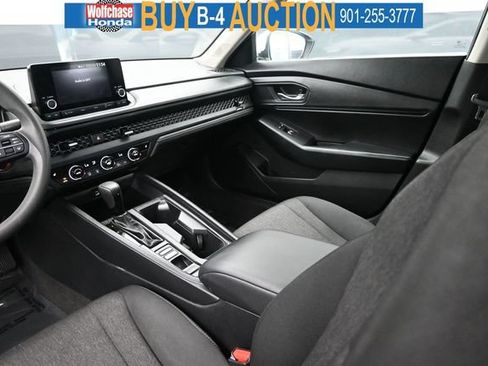 Used 2023 Honda Accord EX image 10