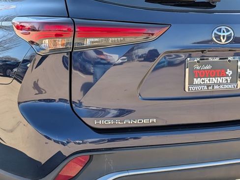 Used 2024 Toyota Highlander XSE image 8