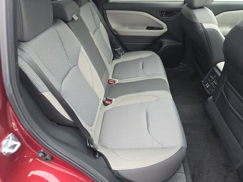 New 2026 Subaru Forester Premium AWD/4WD image 16