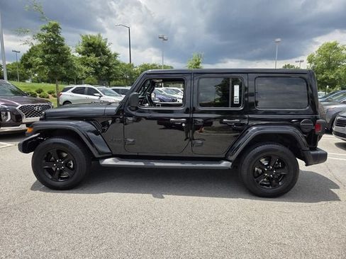 Used 2020 Jeep Wrangler Unlimited Sahara AWD/4WD image 8