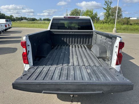 Used 2023 Chevrolet Silverado 1500 W/T w/ WT Safety Package AWD/4WD image 4