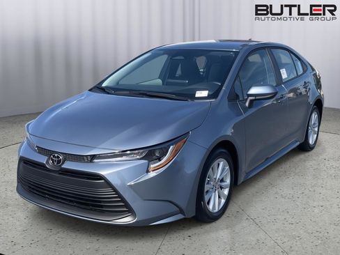 New 2026 Toyota Corolla LE FWD image 1