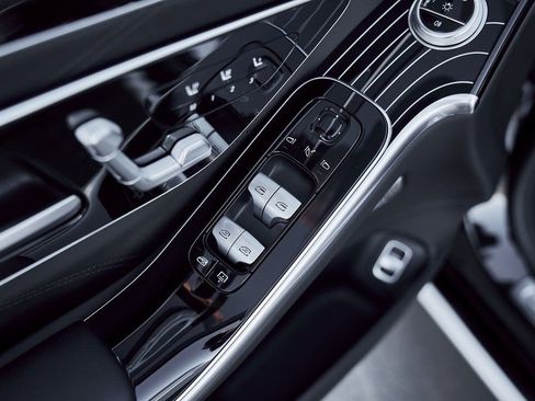 Used 2023 Mercedes-Benz Maybach S 680 4MATIC image 30