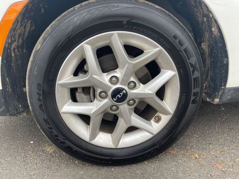 Used 2025 Kia Soul LX w/ LX Technology Package image 28