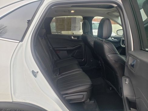 Used 2025 Ford Escape Platinum w/ Premium Technology Package image 17