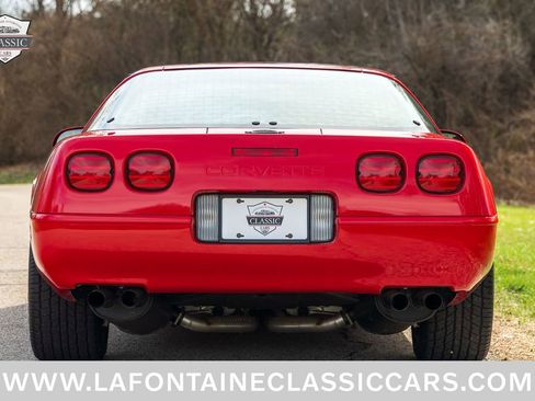 Used 1991 Chevrolet Corvette Coupe image 12