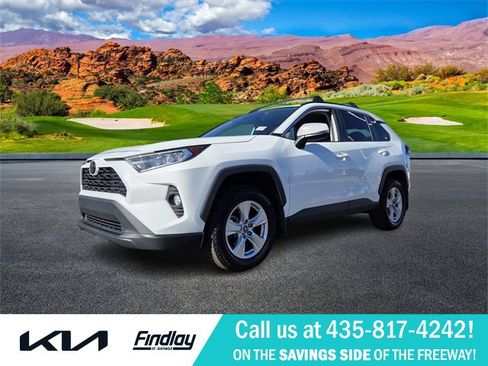 Used 2021 Toyota RAV4 XLE image 1