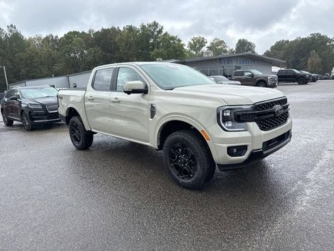 New 2025 Ford Ranger Lariat w/ Black Appearance Package image 29