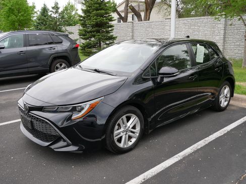 Certified 2022 Toyota Corolla SE w/ SE Preferred Package FWD image 5