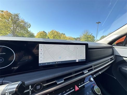 Used 2025 Hyundai Santa Fe Limited image 18