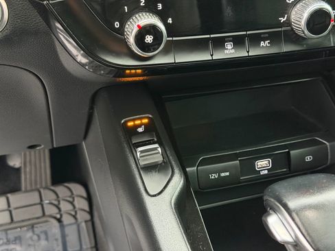 Used 2020 Kia Telluride S w/ S 8 Passenger Seating Package image 24