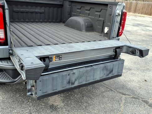 Used 2021 GMC Sierra 1500 Denali w/ Denali Ultimate Package image 17