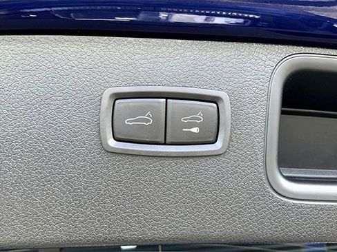 Certified 2026 Porsche Macan AWD/4WD image 21