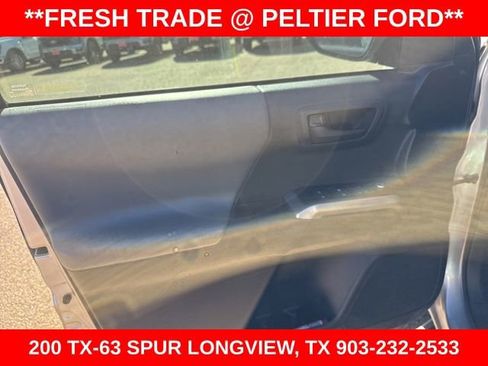 Used 2017 Toyota Tacoma SR5 image 15