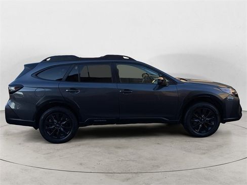 Used 2023 Subaru Outback Onyx Edition image 6