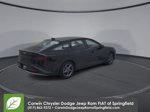 Used 2025 Kia K4 FWD image 15