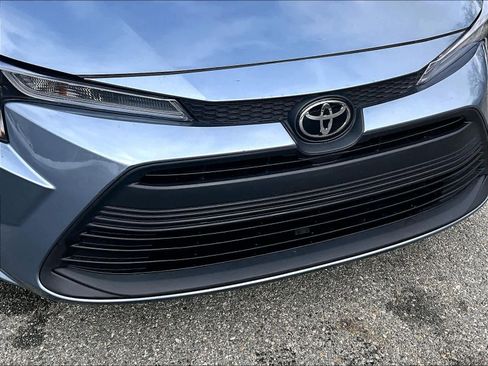 Used 2024 Toyota Corolla LE image 31