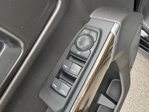 Used 2022 Chevrolet Silverado 1500 LT image 18