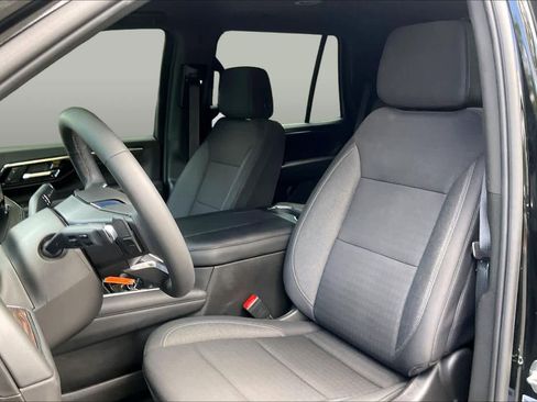 Used 2025 Chevrolet Tahoe LS RWD image 26