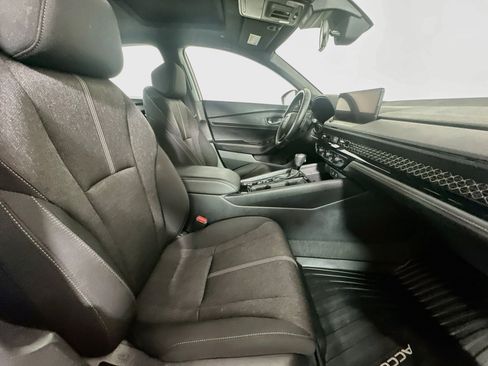 Used 2023 Honda Accord Sport image 29