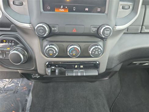 Used 2024 RAM 2500 Big Horn w/ Bed Utility Group image 28