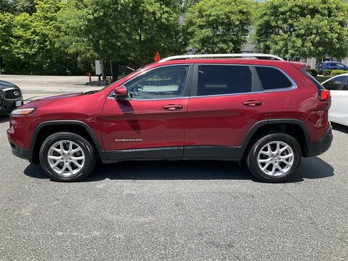 Used 2016 Jeep Cherokee Latitude FWD image 8