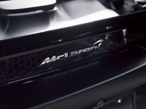 Used 2020 McLaren 720S Spider image 13
