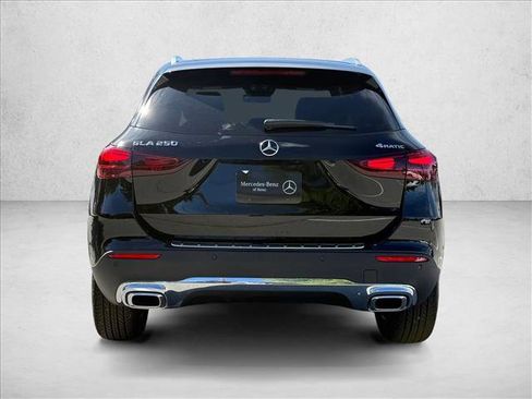 Certified 2025 Mercedes-Benz GLA 250 GLA 250 image 8