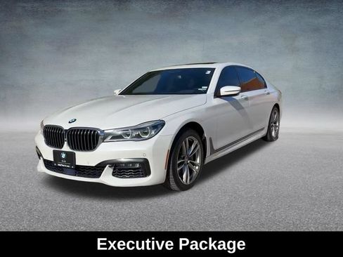 Used 2016 BMW 750i xDrive AWD/4WD image 9