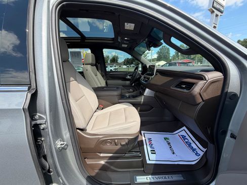 Used 2024 Chevrolet Tahoe LT w/ LT Signature Package AWD/4WD image 15