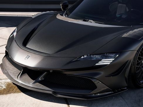 Used 2022 Ferrari SF90 Stradale image 8