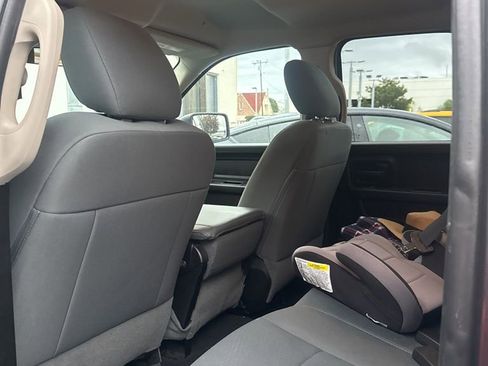 Used 2017 RAM 1500 Express image 17