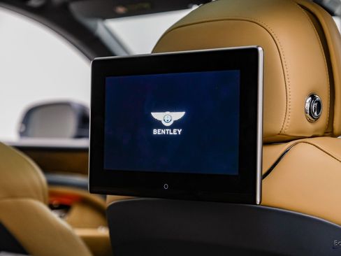 Used 2023 Bentley Bentayga Extended Wheelbase AWD/4WD image 83