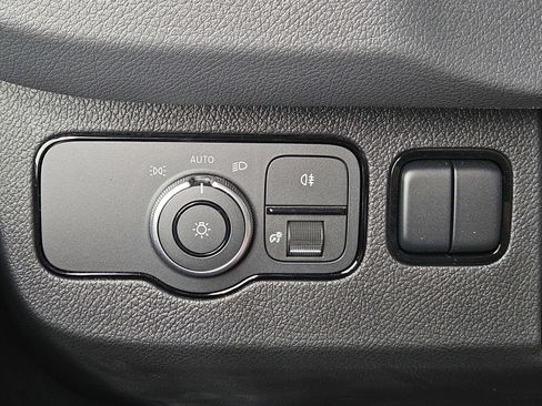 Used 2023 Mercedes-Benz Sprinter 3500 image 28