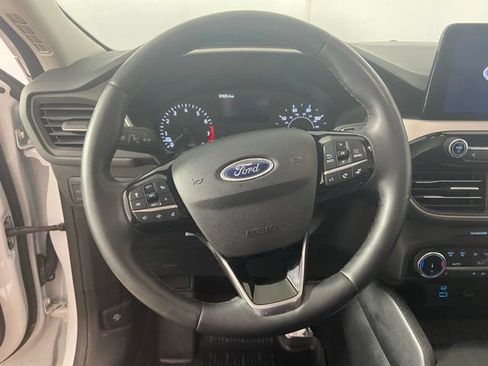 Used 2022 Ford Escape SE w/ SE Sport Appearance Package AWD/4WD image 11