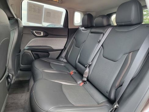 Certified 2022 Jeep Compass Latitude image 21