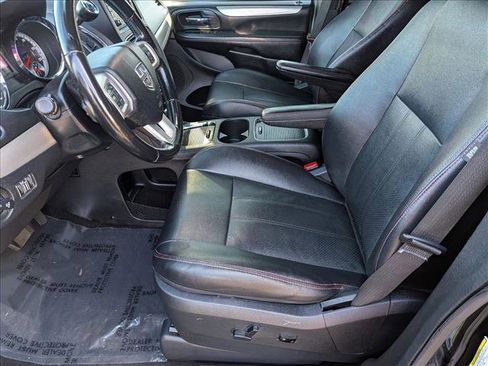 Used 2020 Dodge Grand Caravan GT image 16