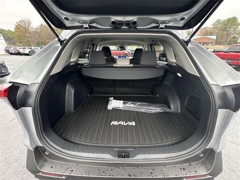 Used 2025 Toyota RAV4 XLE image 23