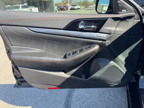 Used 2023 Nissan Maxima SR w/ Sport Mat Group image 16