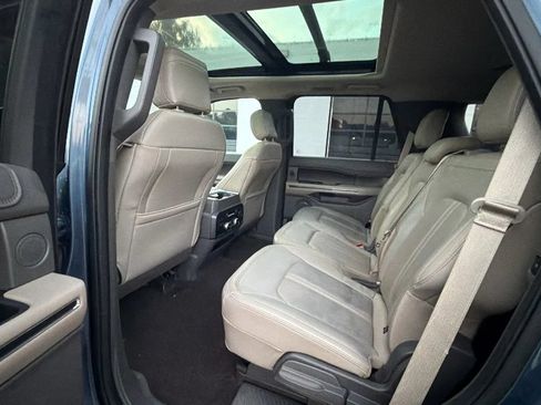 Used 2018 Ford Expedition Limited w/ Equipment Group 301A AWD/4WD image 43