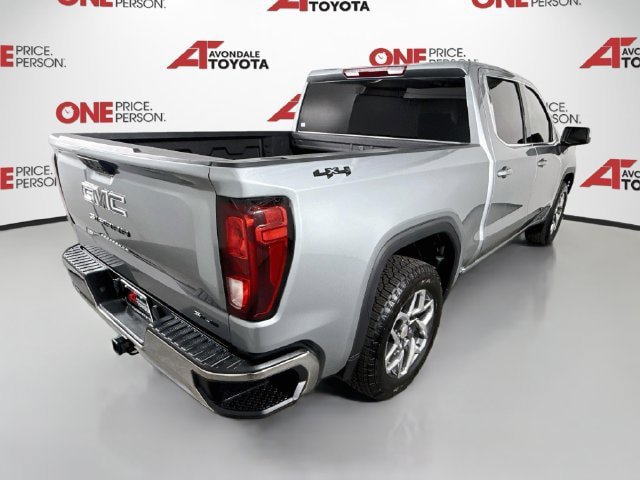 Used 2026 GMC Sierra 1500 SLE w/ LPO, Black Badging Package AWD/4WD image 7