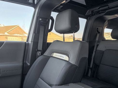 Used 2025 GMC Hummer EV 2X AWD/4WD image 34
