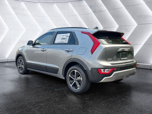 New 2026 Kia Niro EX w/ EX Premium Package FWD image 3