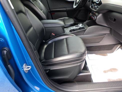 Used 2020 Ford Escape SEL image 2