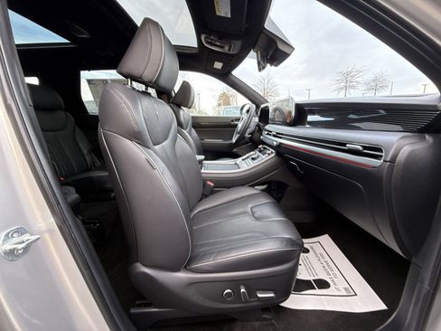 Used 2024 Hyundai Palisade Calligraphy image 28